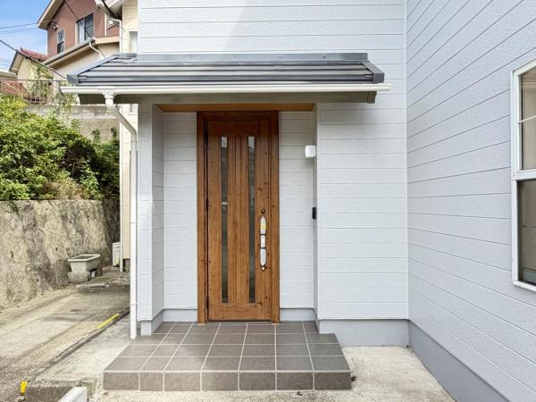 横須賀市武４丁目 中古戸建 玄関