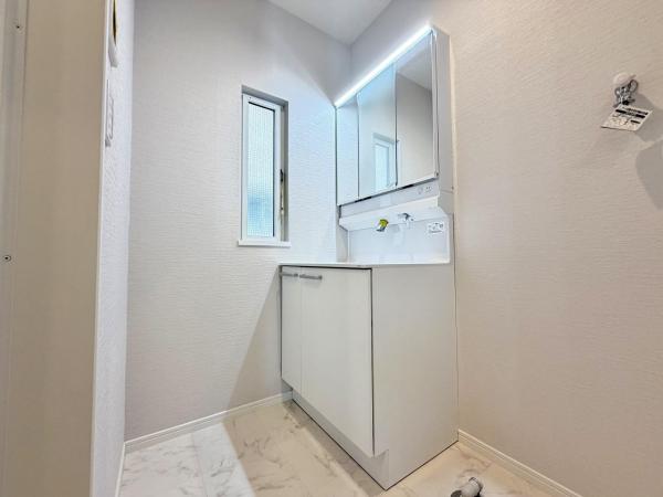 横須賀市武４丁目 中古戸建 洗面化粧台