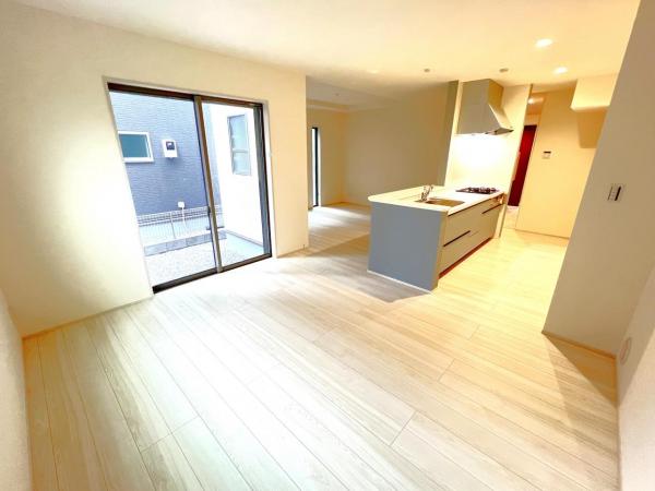 新築戸建 神奈川県藤沢市羽鳥５丁目 JR東海道本線(東京〜熱海)辻堂駅 6,380万円