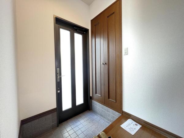 藤沢市打戻 中古戸建 玄関