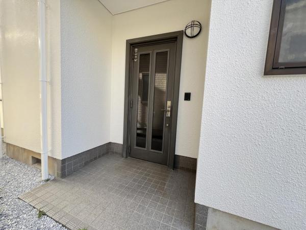 藤沢市打戻 中古戸建 玄関