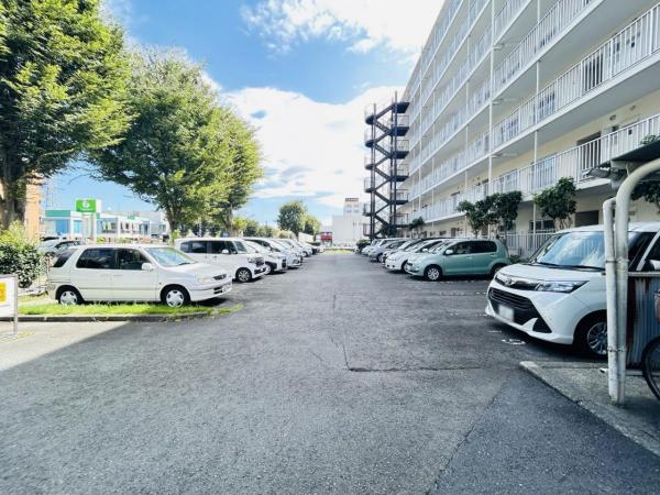 相模原パークハイツ 駐車場