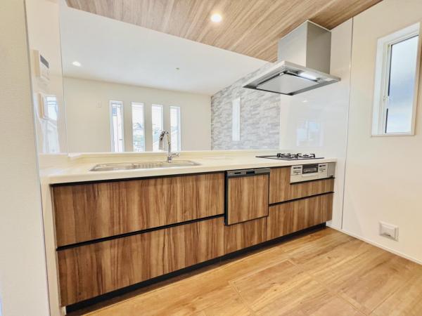 新築戸建 神奈川県横浜市旭区上白根２丁目 相鉄本線鶴ヶ峰駅 5,180万円