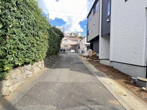 台4丁目 前面道路含む現地写真