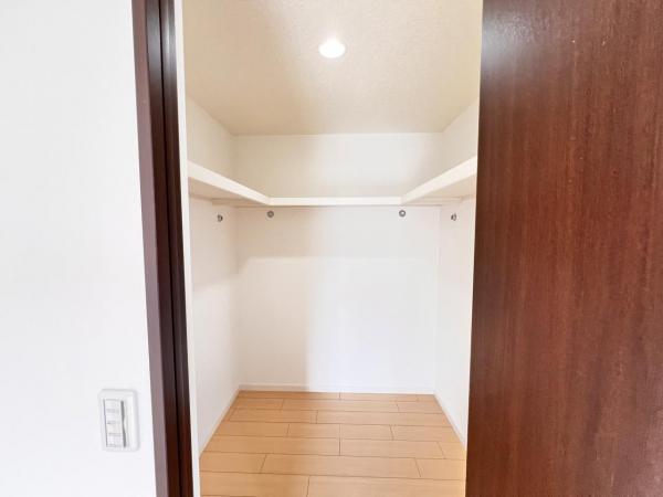 座間市広野台１丁目 中古戸建 収納