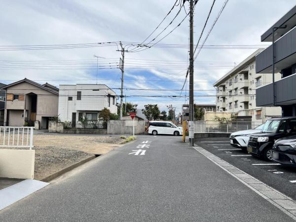 久喜市青葉 前面道路含む現地写真