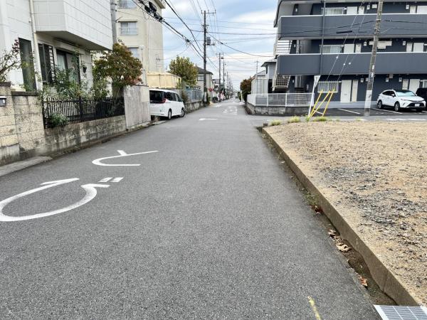 久喜市青葉 前面道路含む現地写真