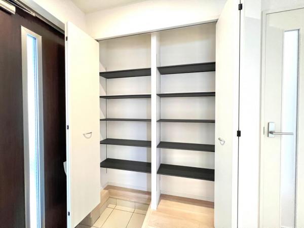 南足柄市関本 戸建 収納