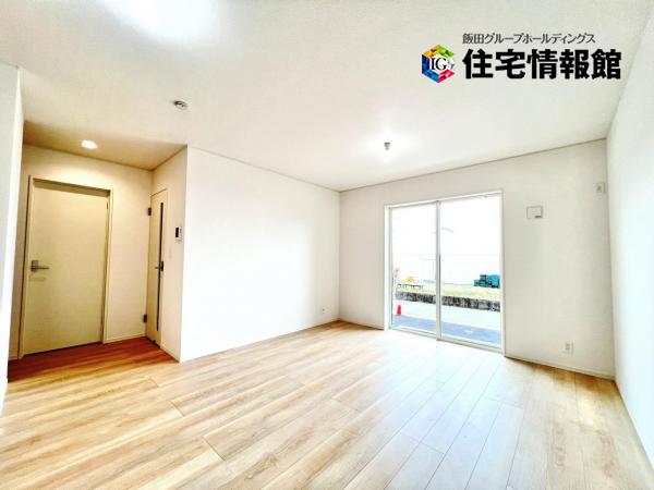 南足柄市福泉 戸建 リビング