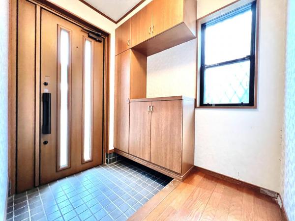 足柄上郡大井町金子 中古戸建 玄関