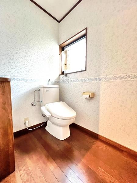 足柄上郡大井町金子 中古戸建 トイレ