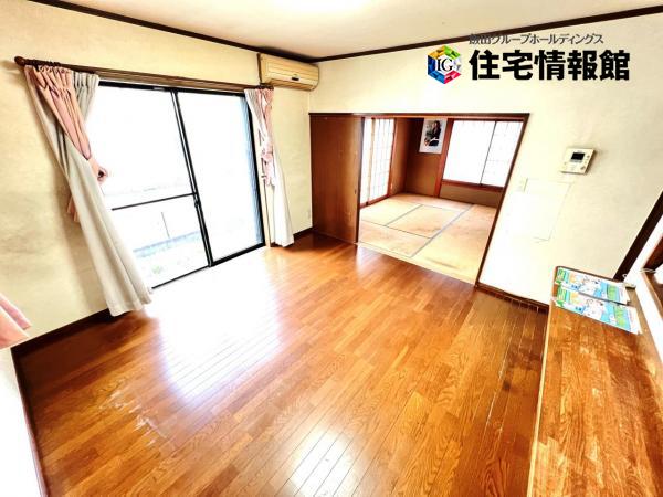 足柄上郡大井町金子 中古戸建 リビングダイニング