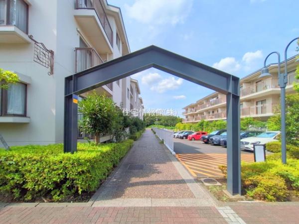 横浜・小机パークスクエアC棟 