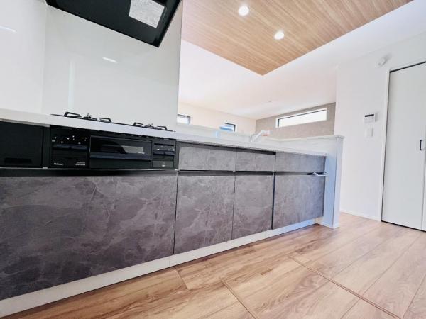 昭島市福島町7期3棟 リビングダイニング