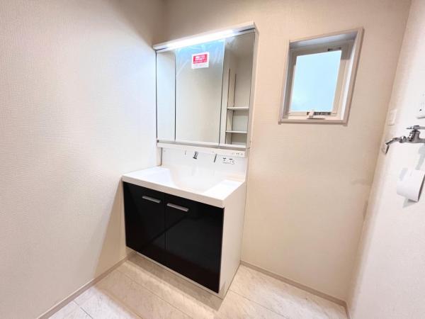 川崎市麻生区王禅寺西８丁目 戸建 洗面化粧台