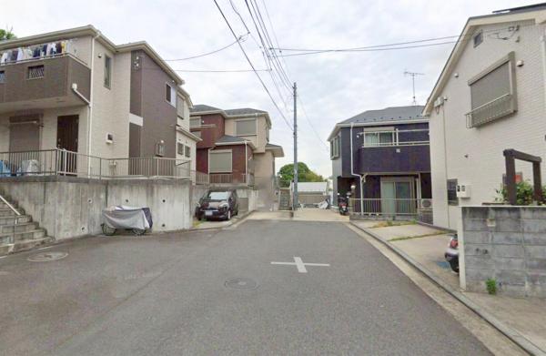 横浜市栄区長沼町 中古戸建 前面道路含む現地写真