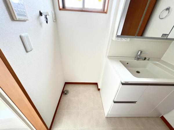 横浜市栄区長沼町 中古戸建 ランドリースペース