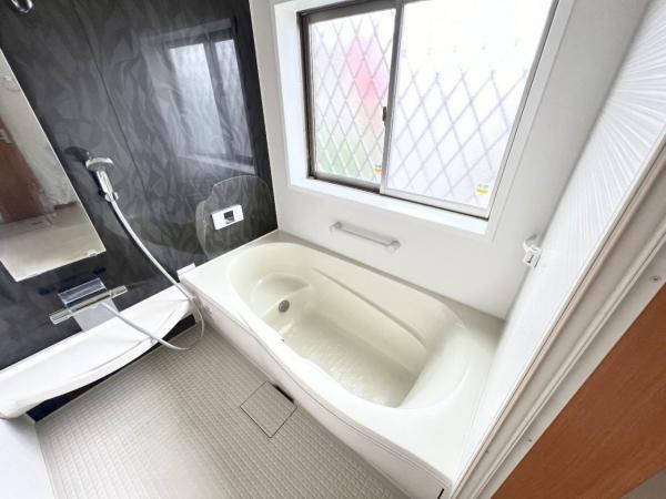 横浜市栄区長沼町 中古戸建 浴室