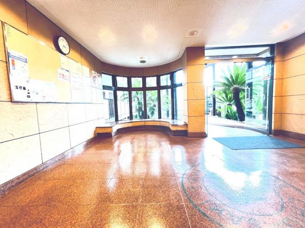 コスモ茅ケ崎プレシオ エントランスホール