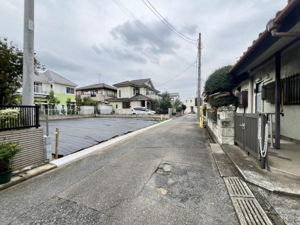 蓮田市緑町２丁目 土地 前面道路含む現地写真
