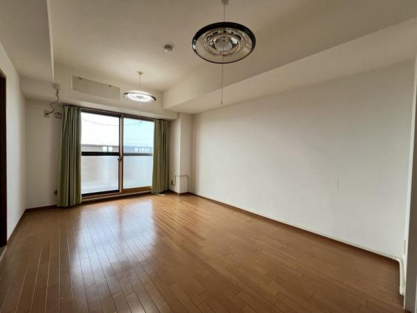 ライオンズガーデン久喜参番館 リビングダイニング