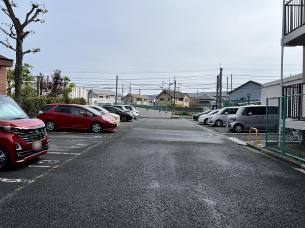 ライオンズガーデン久喜参番館 敷地内駐車場