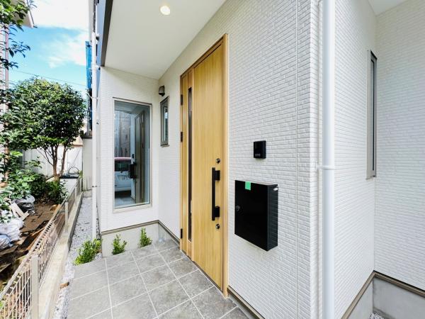 相模原市中央区小山１丁目 戸建 玄関