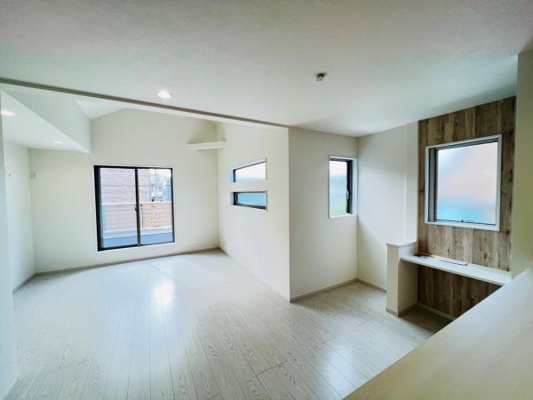 相模原市中央区小山１丁目 戸建 リビング