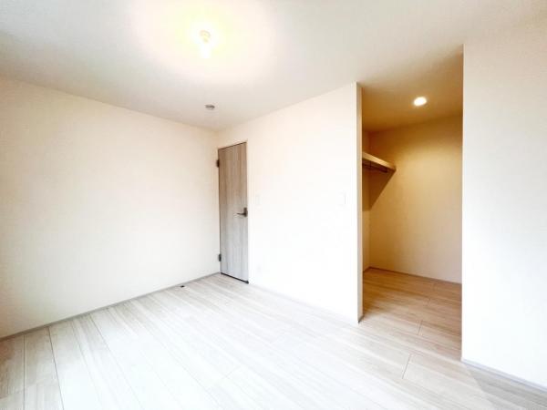 川崎市幸区小向西町４丁目 戸建 収納