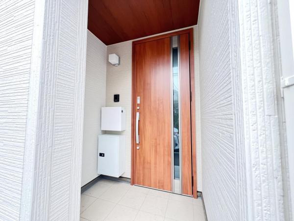 川崎市幸区小向西町４丁目 戸建 玄関