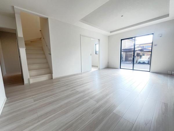 宇都宮市駒生町 戸建 リビングダイニング