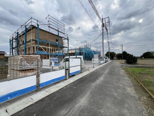 加須市南大桑 戸建 前面道路含む現地写真