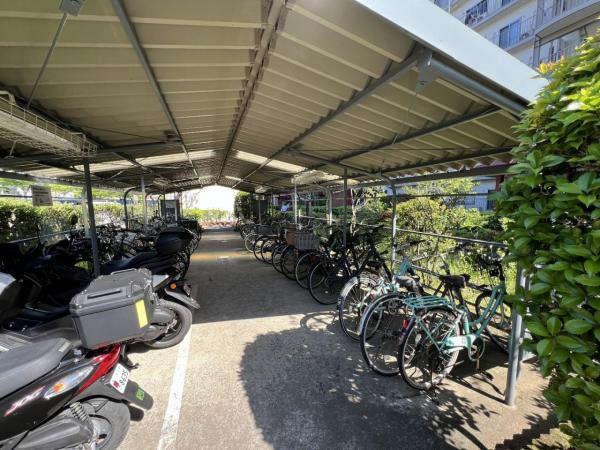 サンライトパストラル五番街A棟 駐輪場