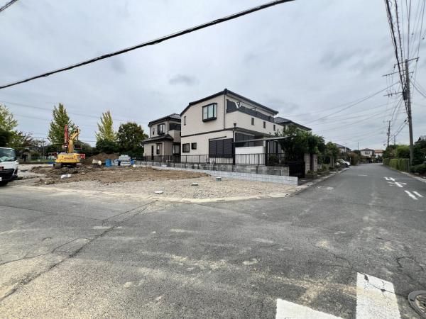 久喜市吉羽３丁目 土地 前面道路含む現地写真