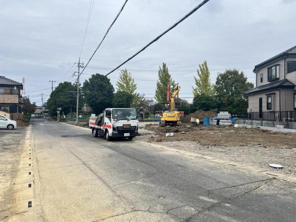 久喜市吉羽３丁目 土地 前面道路含む現地写真