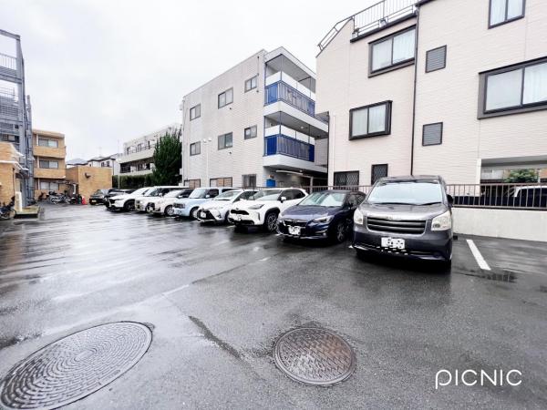 ライオンズマンション調布第5 敷地内駐車場