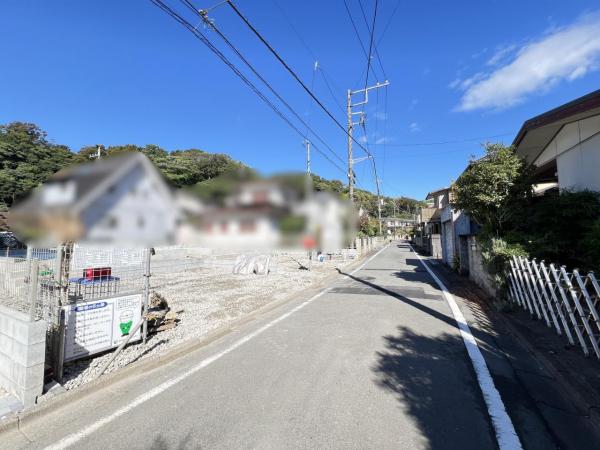 三浦市南下浦町上宮田 戸建 前面道路含む現地写真