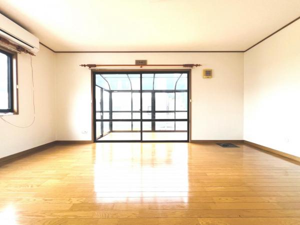 厚木市棚沢 中古戸建 リビングダイニング