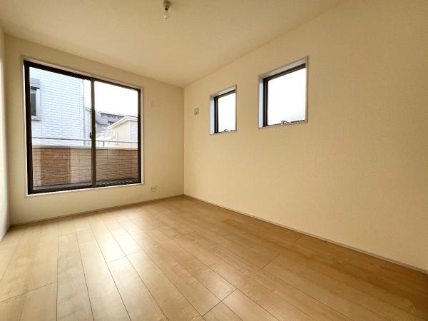 春日部市小渕 洋室