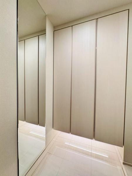 オープンレジデンシア横浜台町 玄関