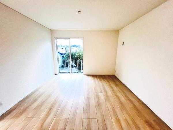 伊勢原市高森 戸建 リビングダイニング