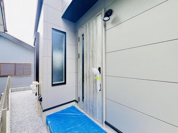 横浜市泉区中田南５丁目 戸建 玄関