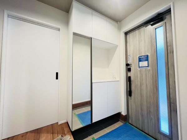 横浜市泉区中田南５丁目 戸建 玄関