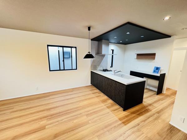 横浜市泉区中田南５丁目 戸建 ダイニングキッチン