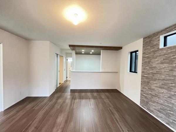 千葉市宮野木町26期4棟 リビングダイニング