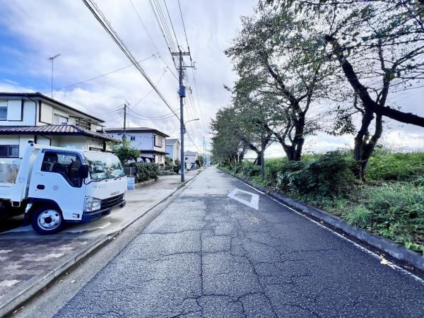 八王子市大和田町１丁目２４ー１期 戸建 前面道路含む現地写真