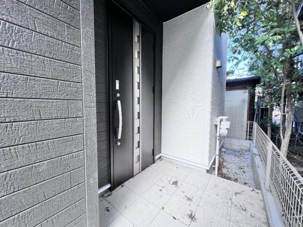 八王子市大和田町１丁目２４ー１期 戸建 玄関