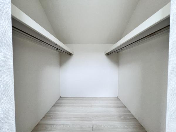 八王子市弐分方町２４－１期 戸建 ウォークインクローゼット