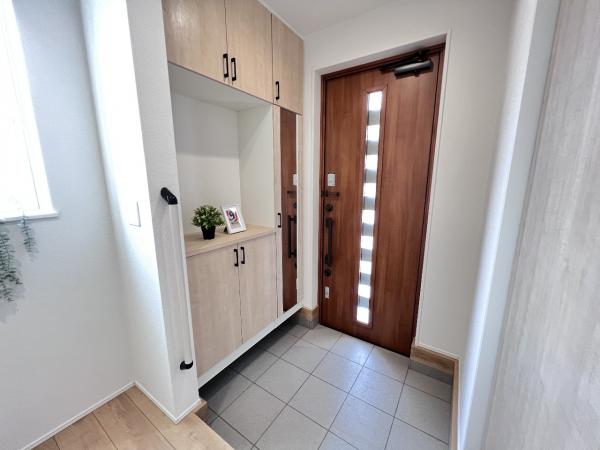 八王子市弐分方町２４－１期 戸建 玄関