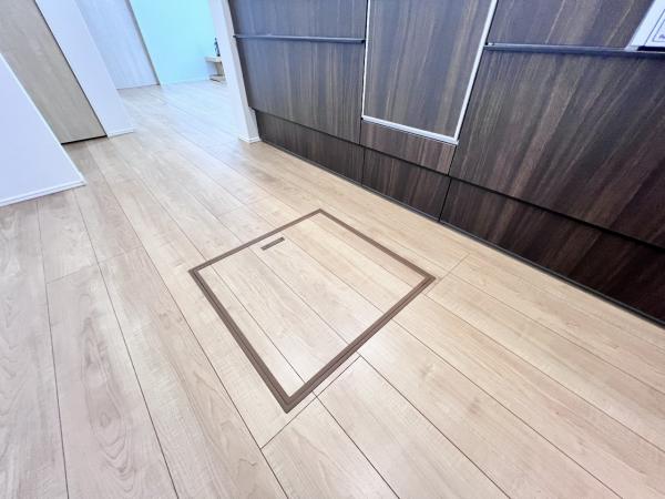 八王子市弐分方町２４－１期 戸建 収納